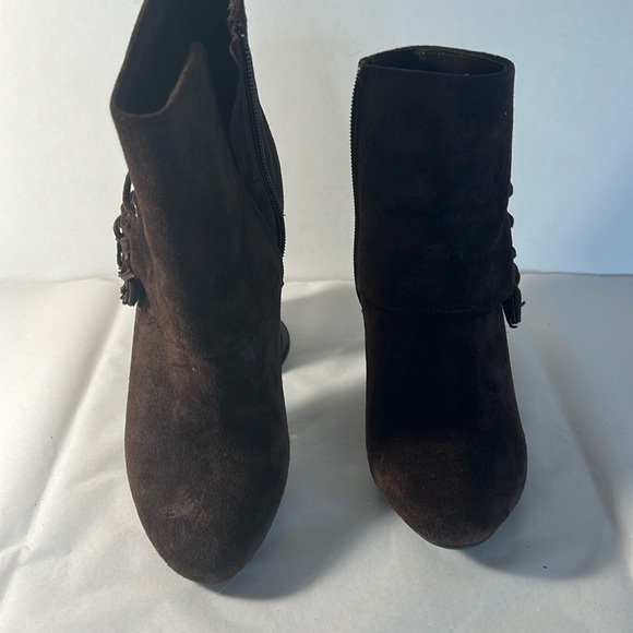 Vaneli Jancey Mika Suede Ankle Bootd - Picture 1 of 7